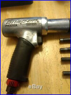 SNAP-ON PH3050A HEAVY DUTY AIR HAMMER, IMPACT, CHISEL with QUICK CHANGE & 4 BITS